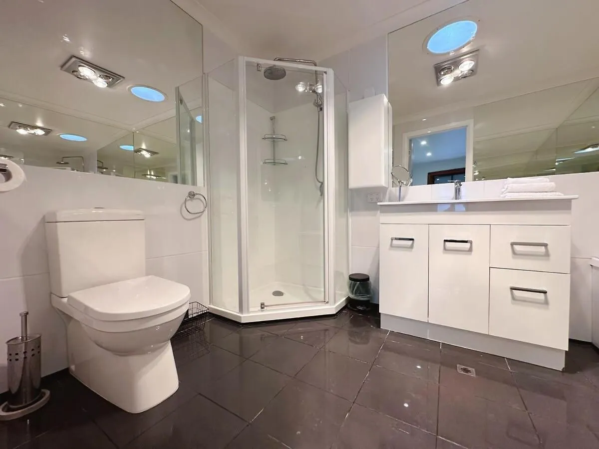 Heritage Building Penthouse Cbd Apartment Hobart Austrália