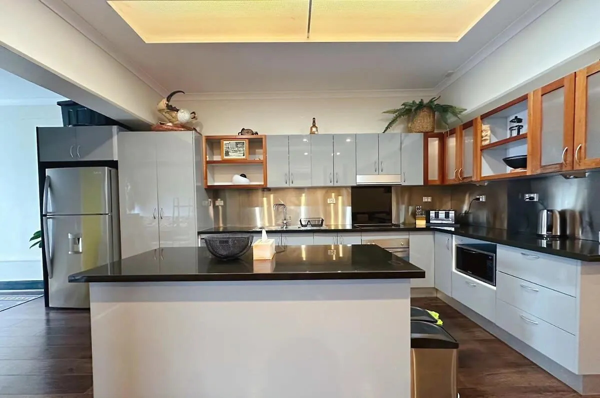 Heritage Building Penthouse Cbd Apartment Hobart Austrália